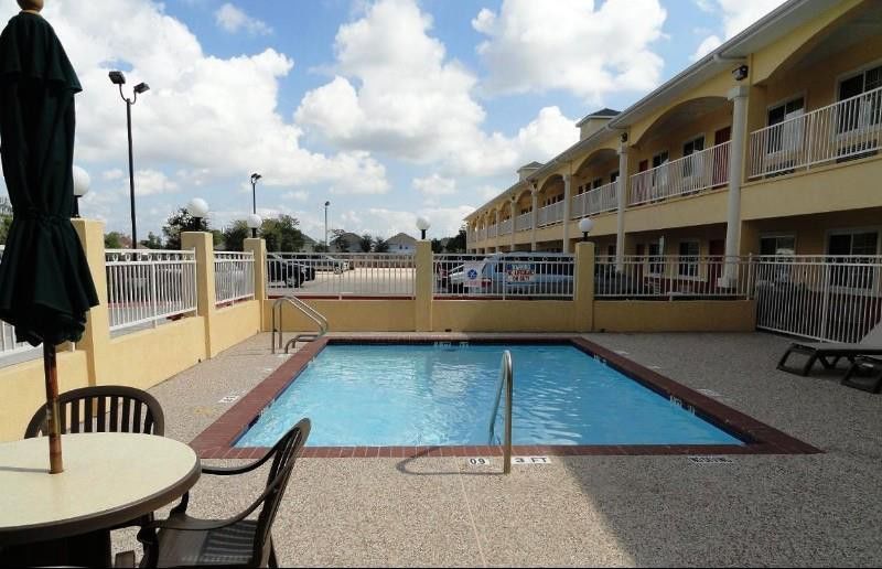 Scottish Inn And Suites Baytown Exteriér fotografie